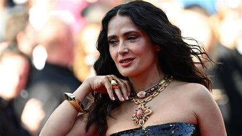 salma hayek fotos de joven|Salma Hayek comparte foto inédita de su juventud; ¡casi una niña!